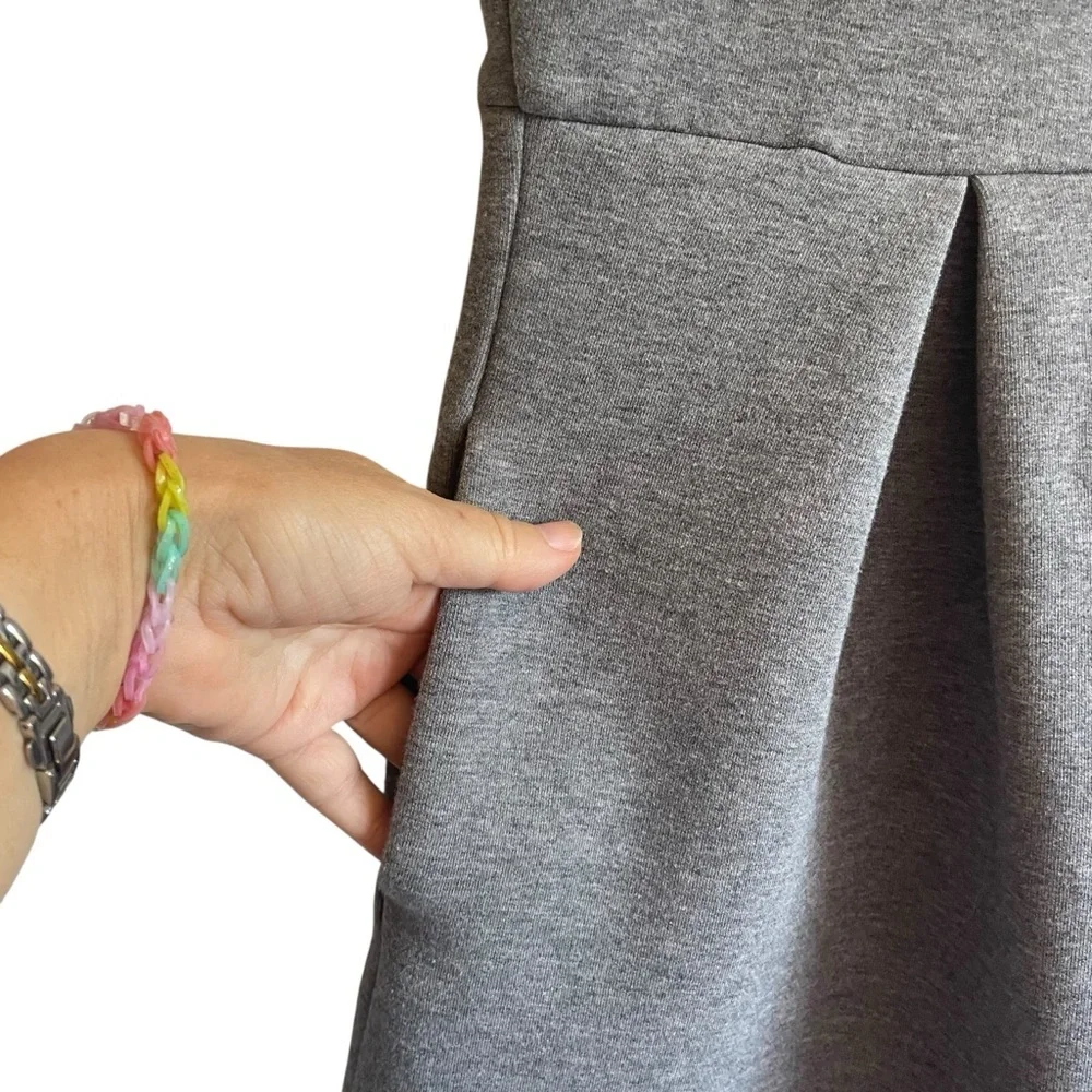 Hanna‎ Andersson Gray Dress with Pink Floral Detail Pockets Too!